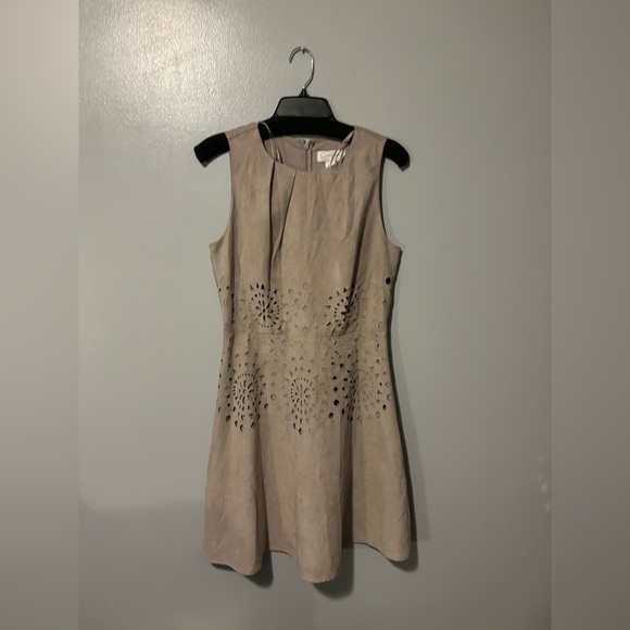 Jessica Simpson Sleeveless Tan Dress Size 8 Geometric Pattern. - Picture 1 of 9